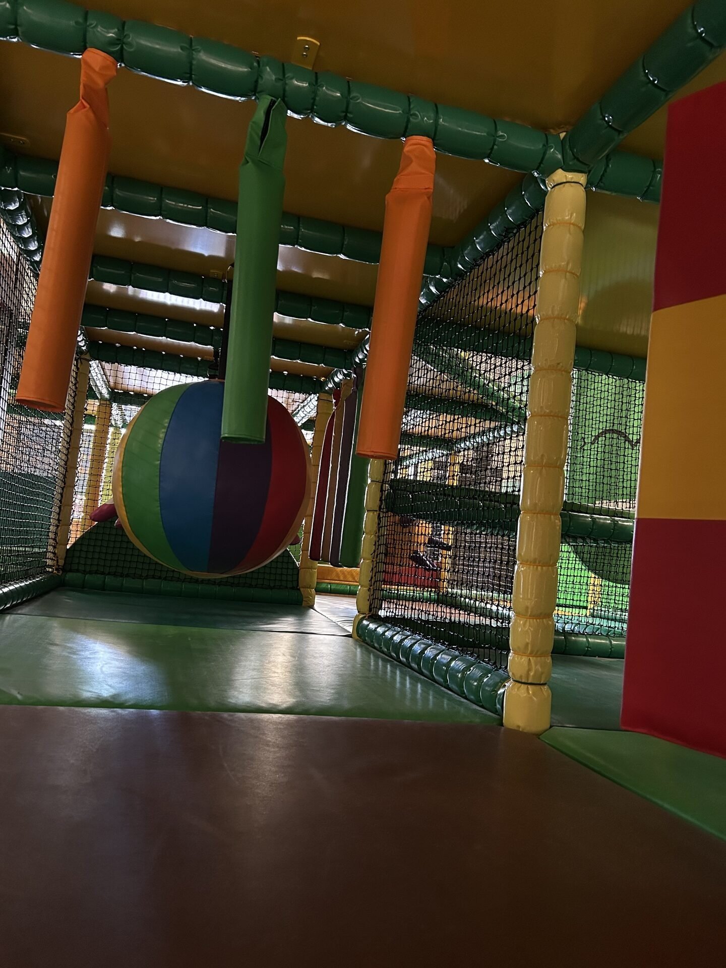 Indoor speeltuin wilhelm tell 8