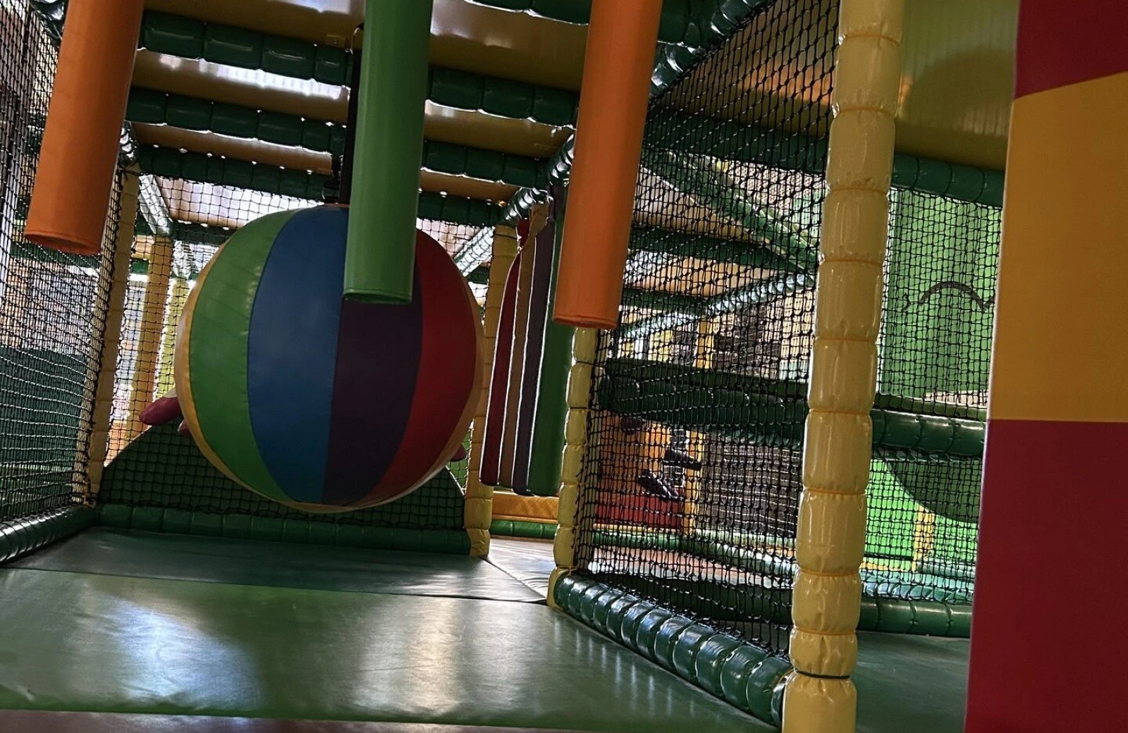 Indoor speeltuin wilhelm tell 8