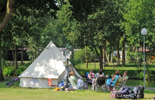 Een kampeerterrein bij Maastricht
